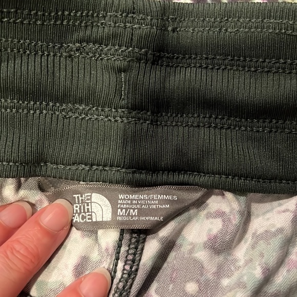North Face quick dry running or hang shorts.  Size medium. - Picture 5 of 5